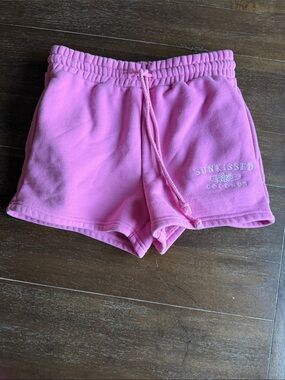 Sunkissed coconut Pink Drawstring Women's Shorts